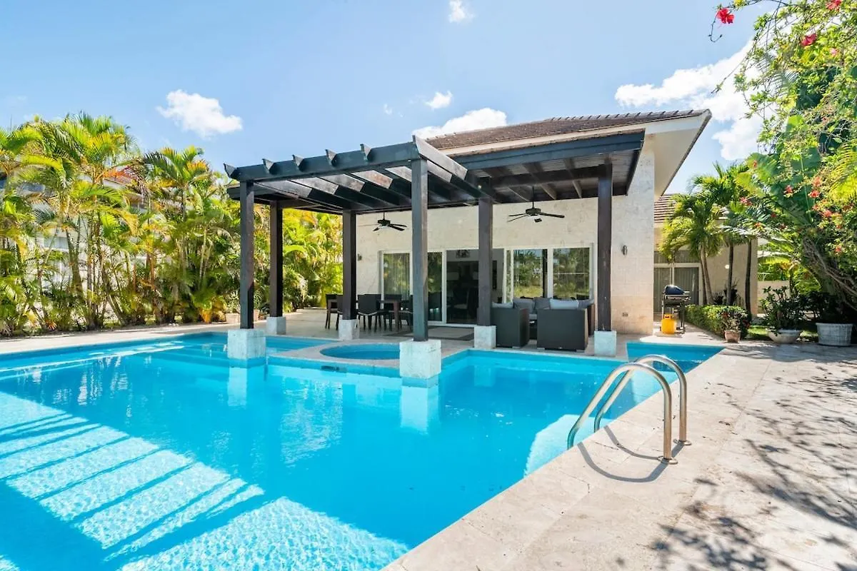 Private Punta Cana Villa With Pool & Golf View