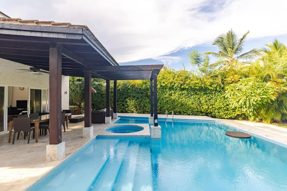 Private Punta Cana Villa With Pool & Golf View
