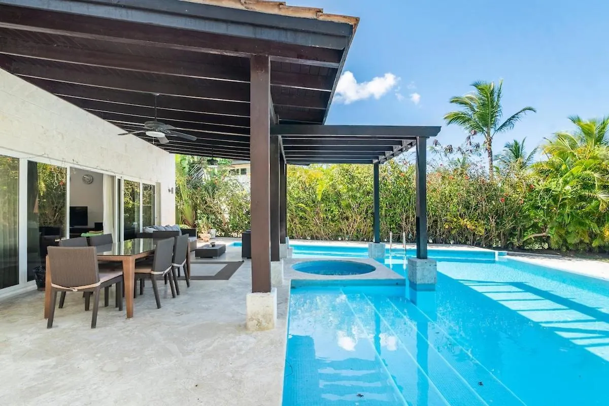 Private Punta Cana Villa With Pool & Golf View