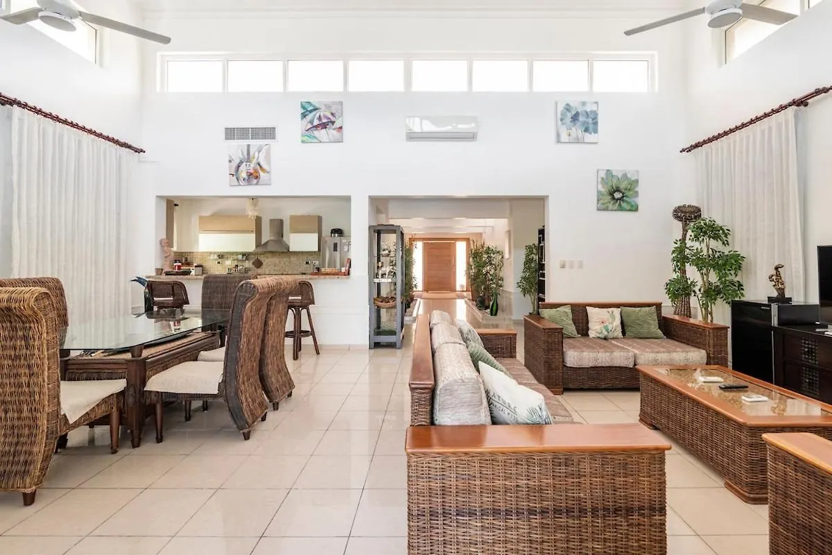 Private Punta Cana Villa With Pool & Golf View Dominikai Köztársaság
